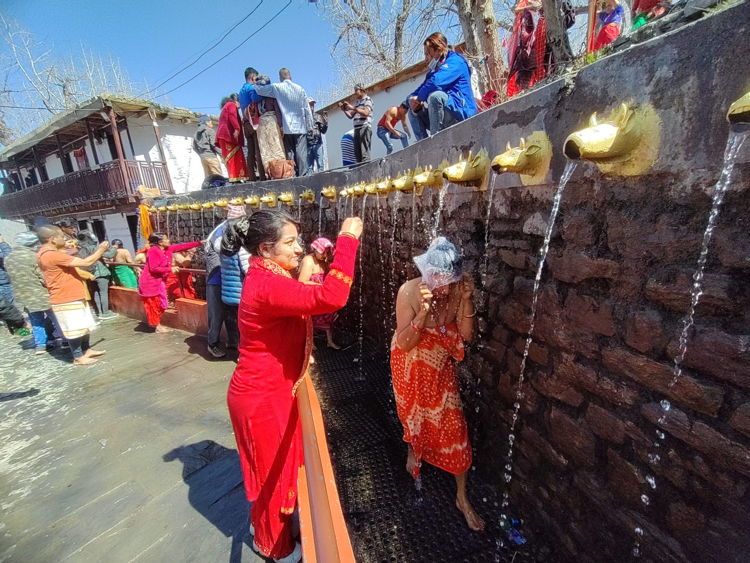 Muktinath Darshan Yatri Bathing