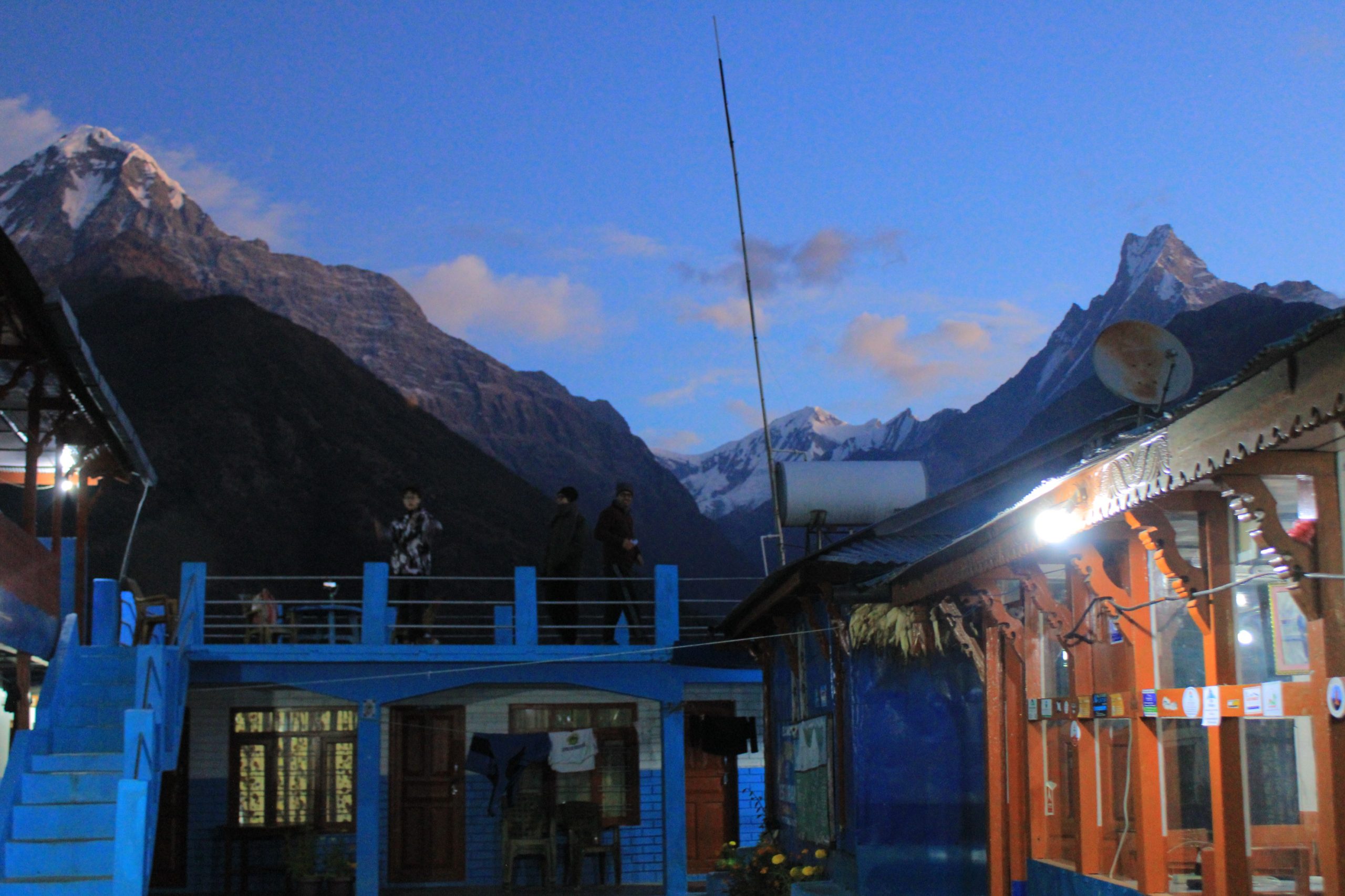 Macchhapuchhre Himalaya seen from the tea house.