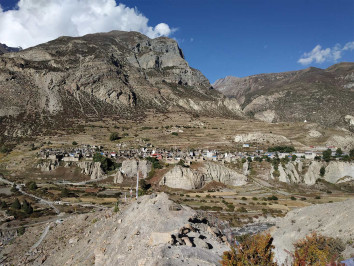 Manang village during Annapurna circuit trek