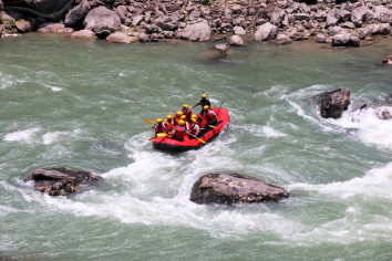 Rafting in Bhotekoshi Nepal